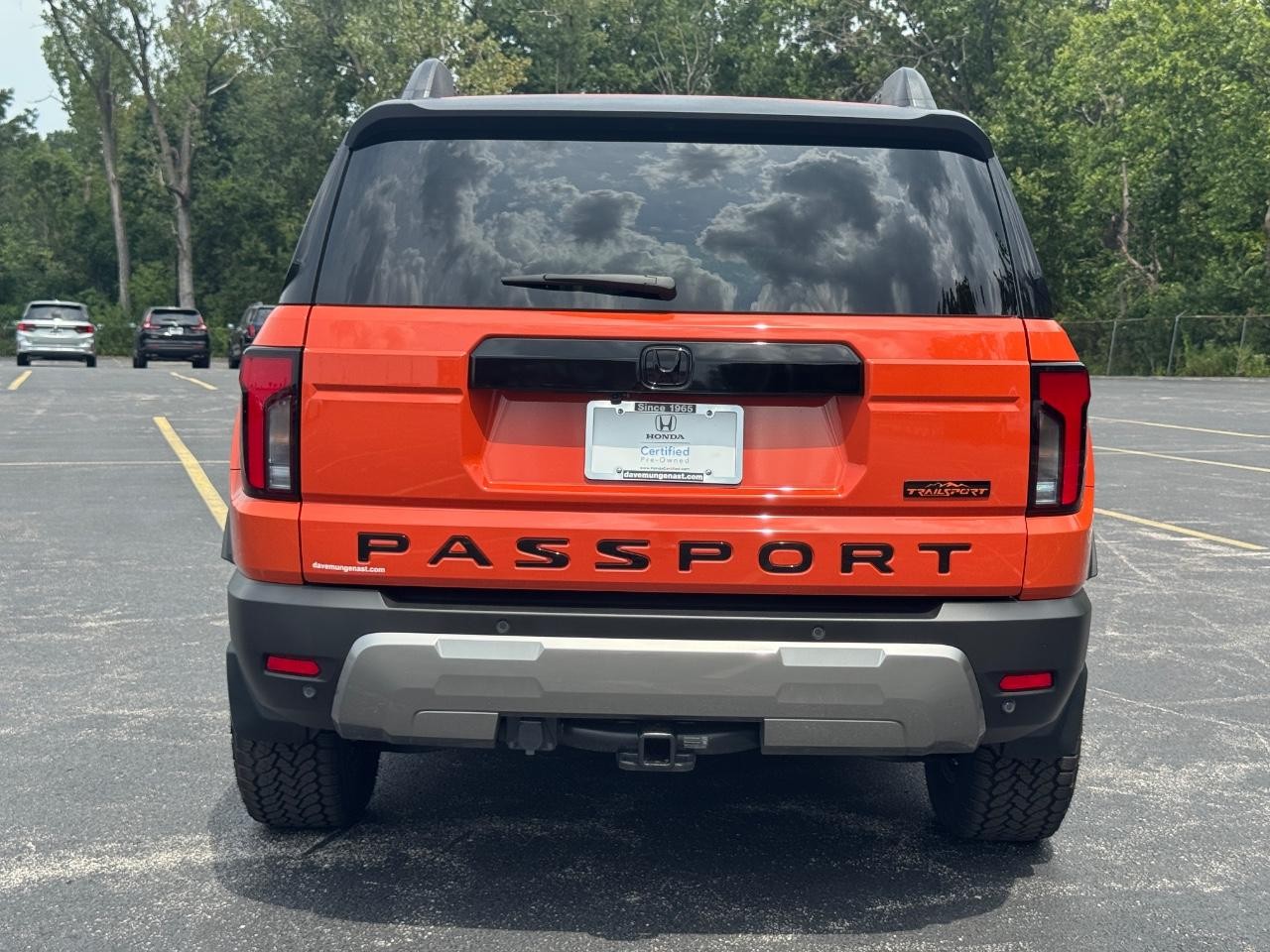 Honda Passport Vehicle Full-screen Gallery Image 06
