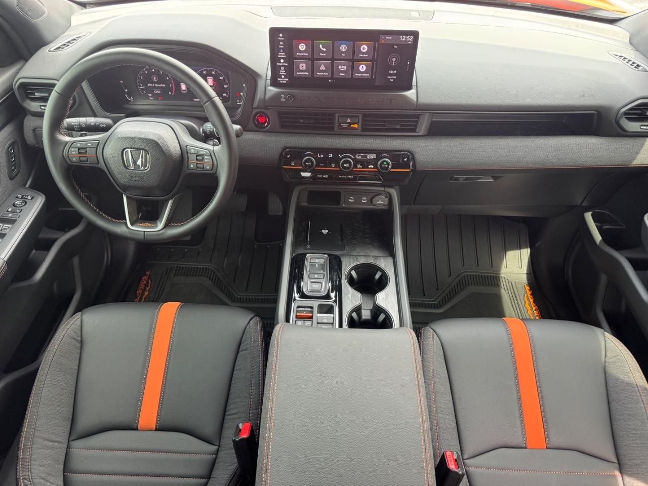 Honda Passport Vehicle Full-screen Gallery Image 12