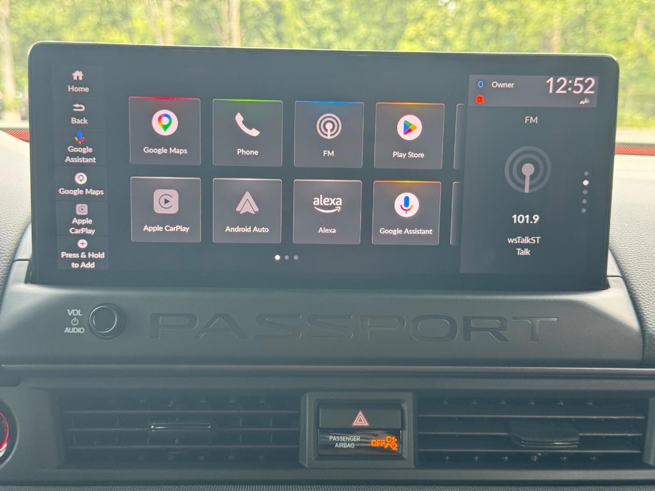 Honda Passport Vehicle Full-screen Gallery Image 14