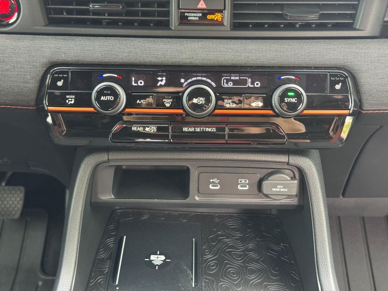 Honda Passport Vehicle Full-screen Gallery Image 15