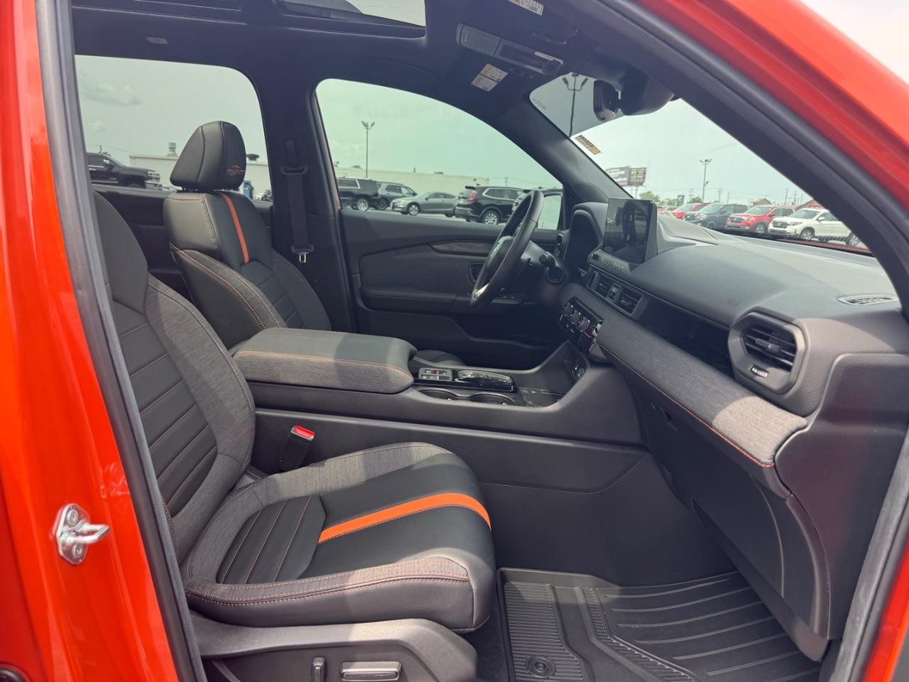 Honda Passport Vehicle Full-screen Gallery Image 18