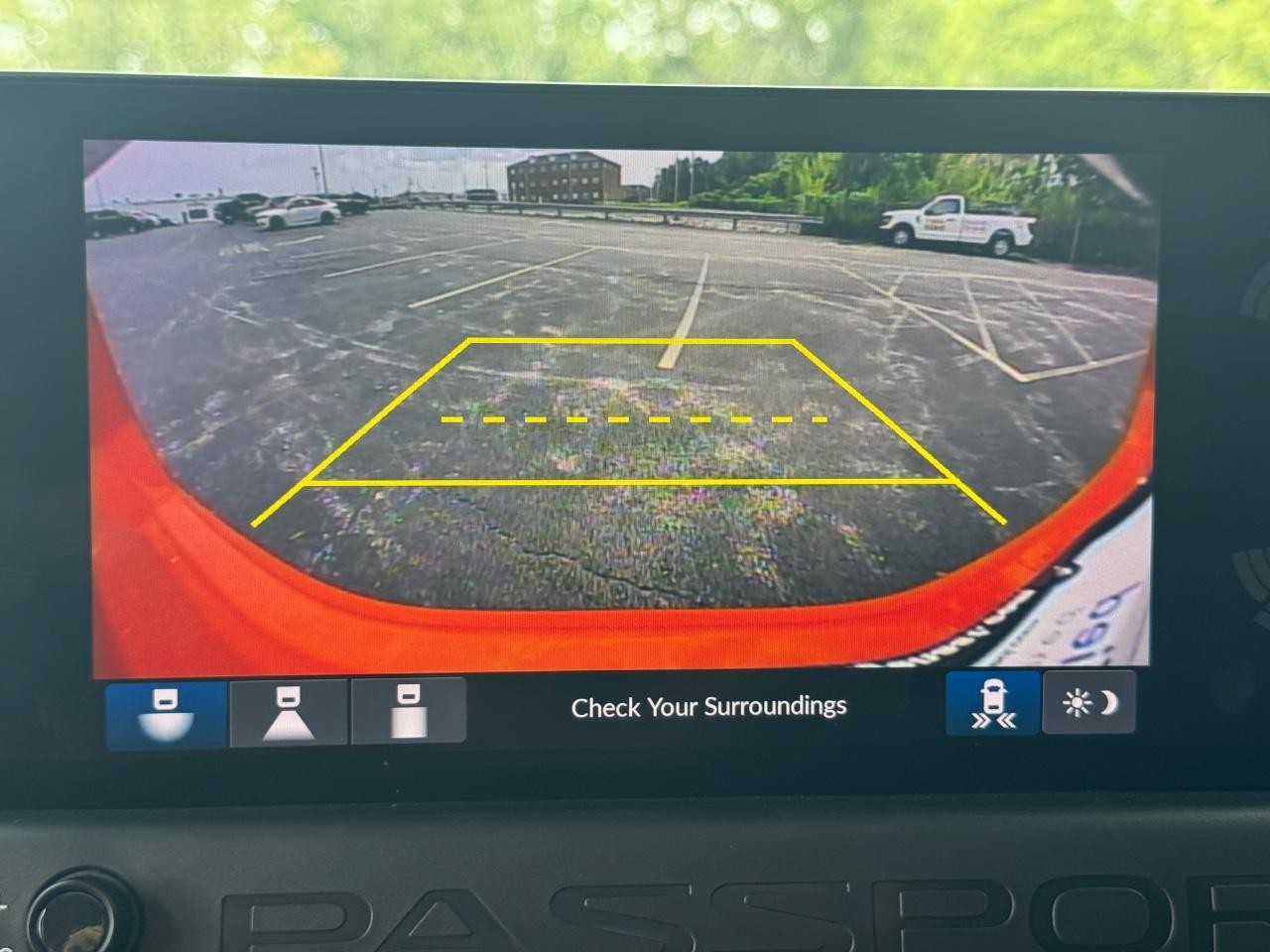 Honda Passport Vehicle Full-screen Gallery Image 25