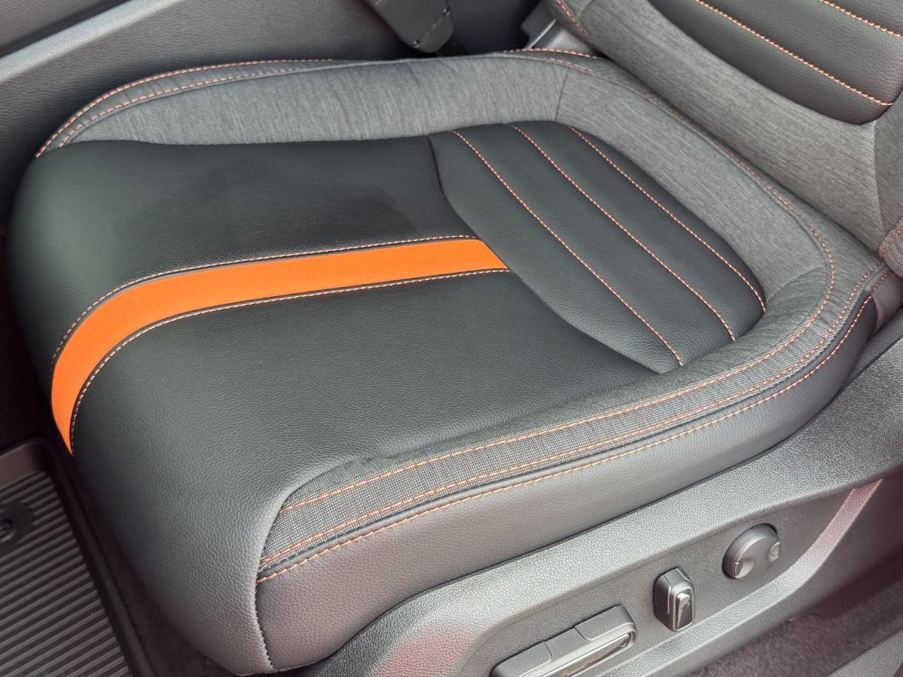 Honda Passport Vehicle Full-screen Gallery Image 28