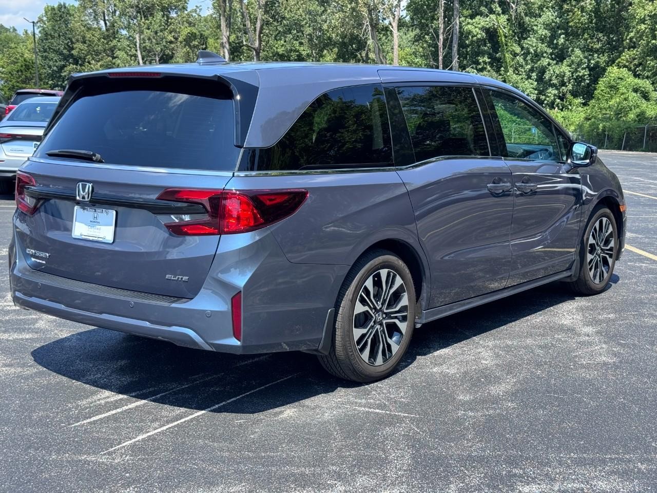 Honda Odyssey Vehicle Full-screen Gallery Image 03