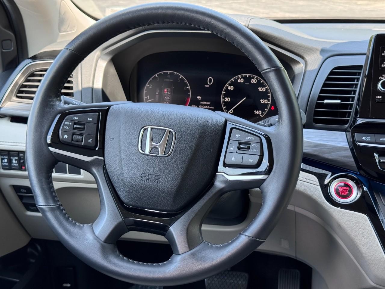 Honda Odyssey Vehicle Full-screen Gallery Image 14