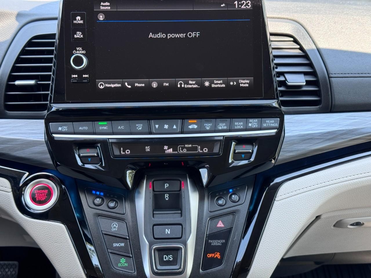 Honda Odyssey Vehicle Full-screen Gallery Image 15