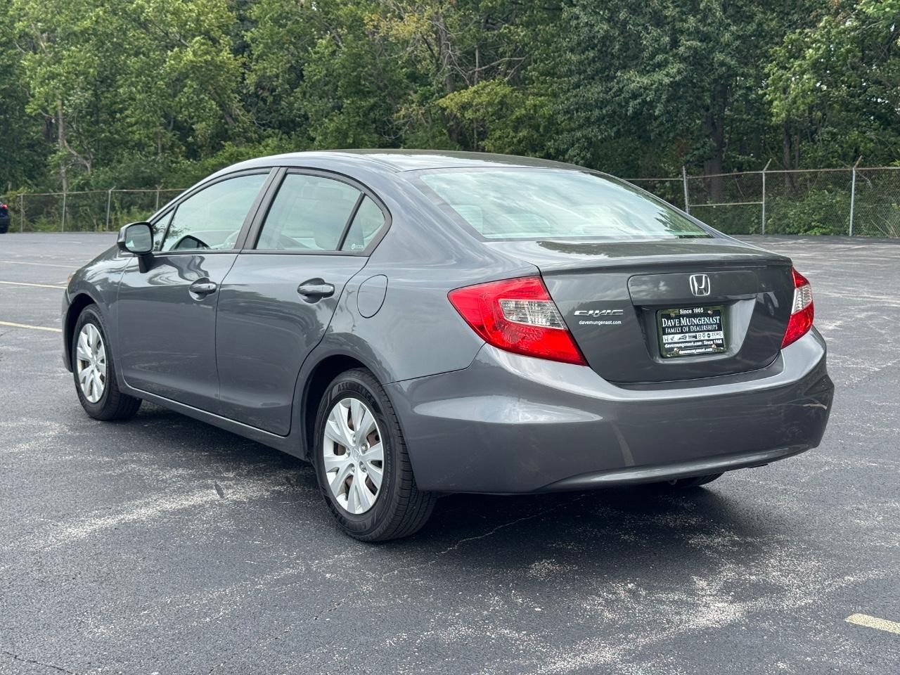 Honda Civic Sedan Vehicle Full-screen Gallery Image 07