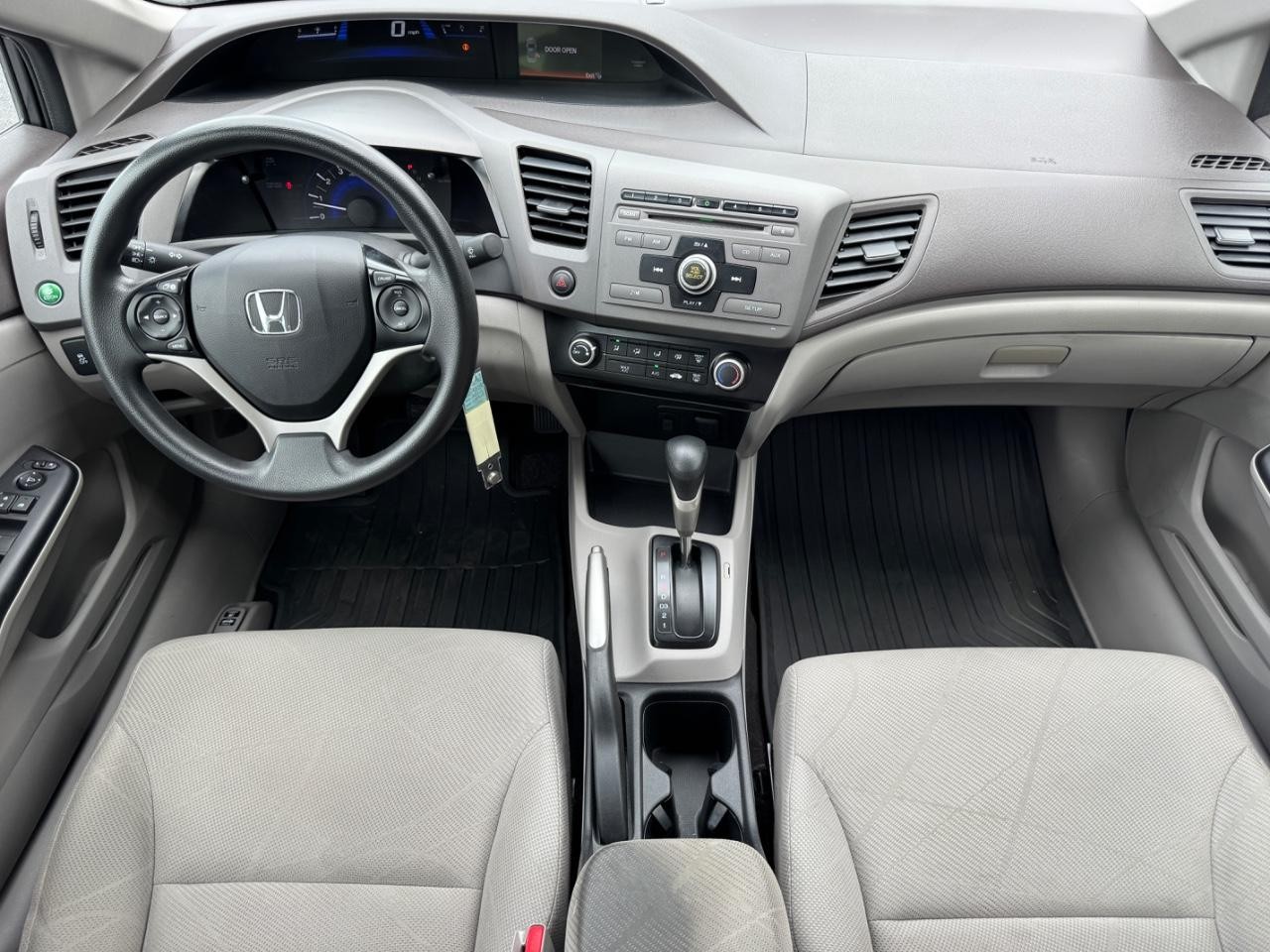 Honda Civic Sedan Vehicle Full-screen Gallery Image 12