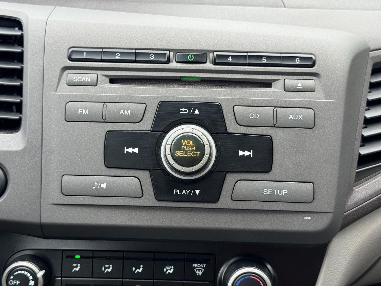 Honda Civic Sedan Vehicle Full-screen Gallery Image 15