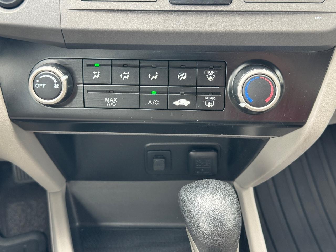 Honda Civic Sedan Vehicle Full-screen Gallery Image 16