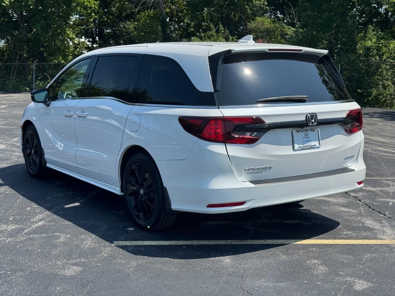 Honda Odyssey Vehicle Full-screen Gallery Image 08