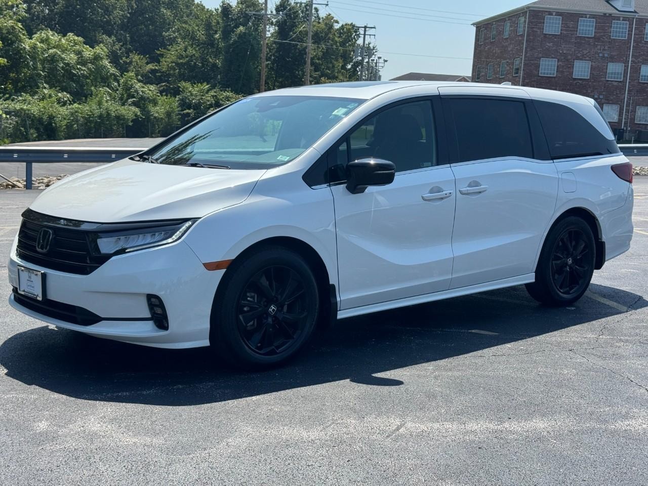 Honda Odyssey Vehicle Full-screen Gallery Image 10