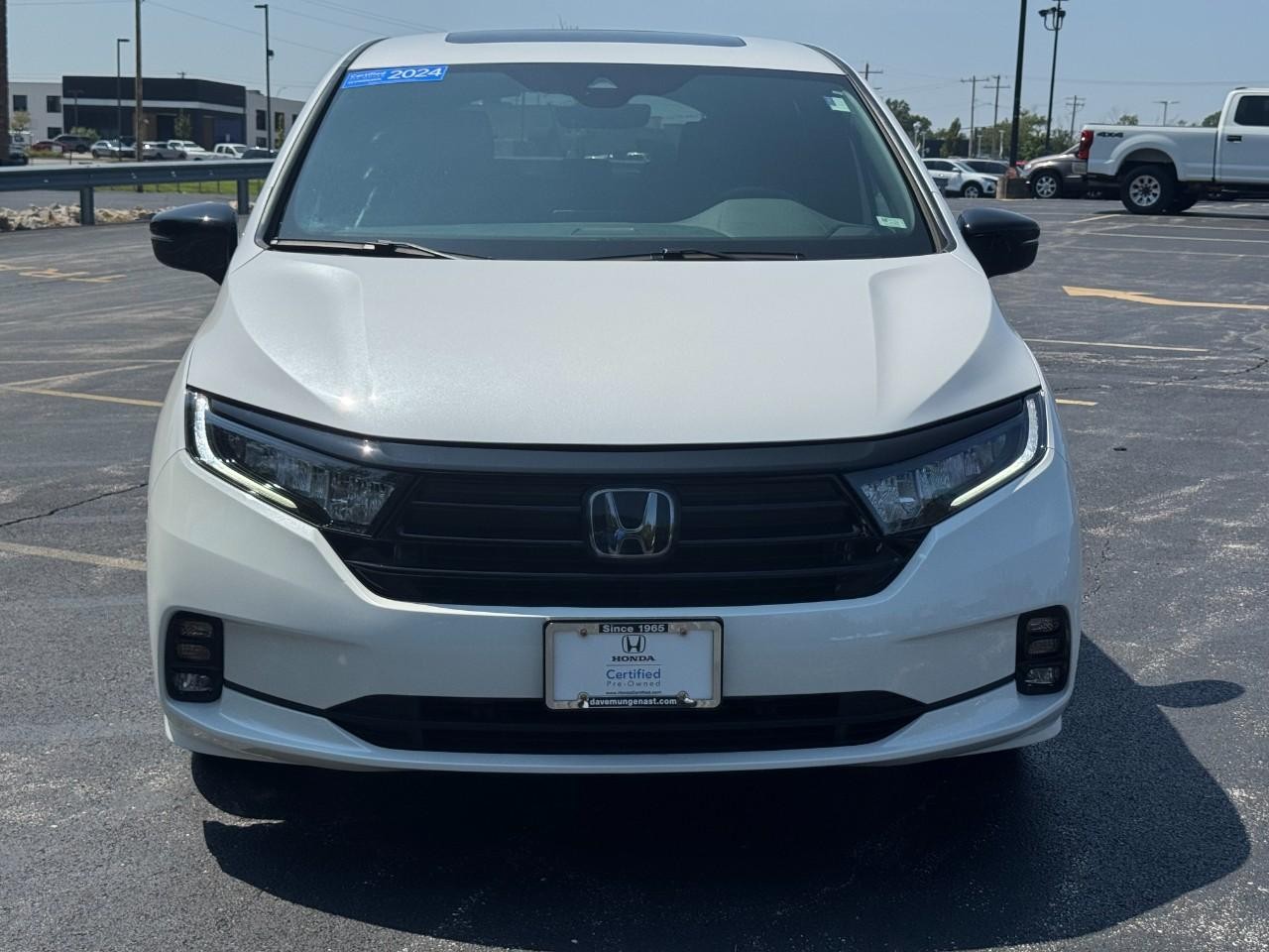 Honda Odyssey Vehicle Full-screen Gallery Image 11