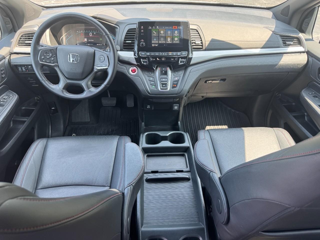 Honda Odyssey Vehicle Full-screen Gallery Image 14