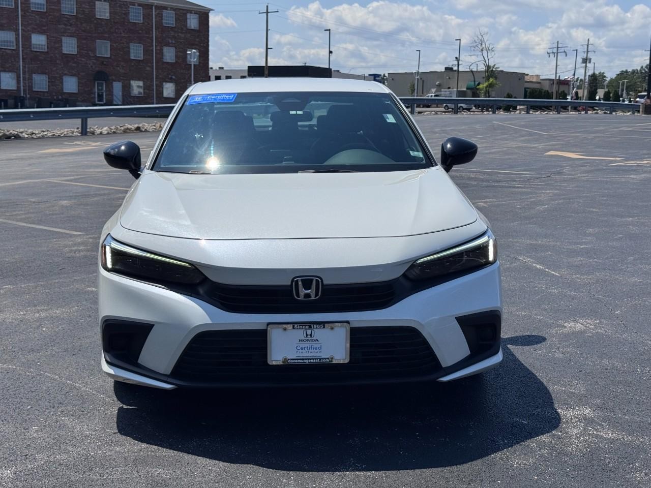 Honda Civic Sedan Vehicle Full-screen Gallery Image 10