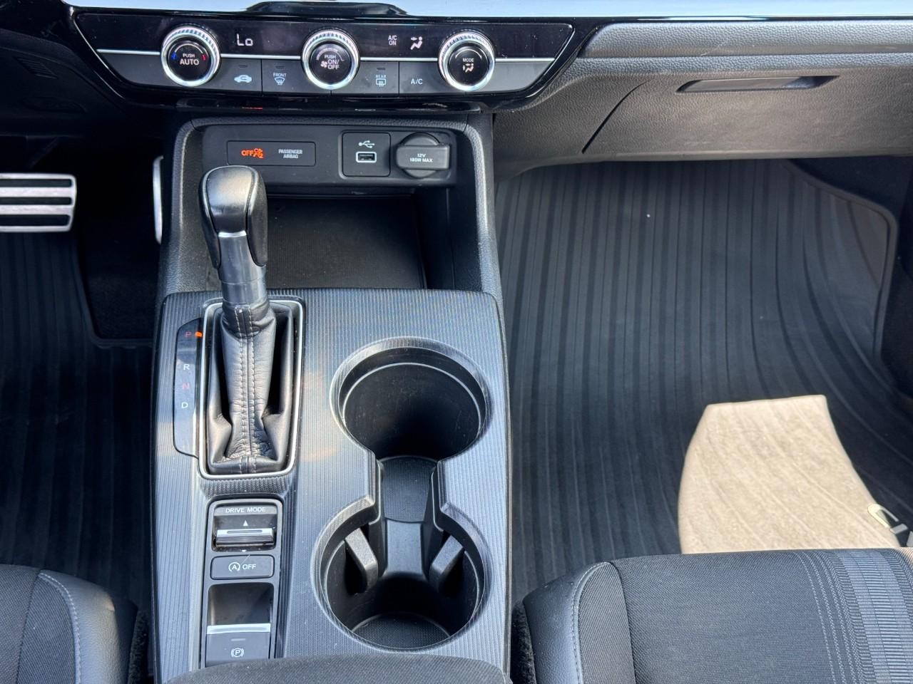 Honda Civic Sedan Vehicle Full-screen Gallery Image 15