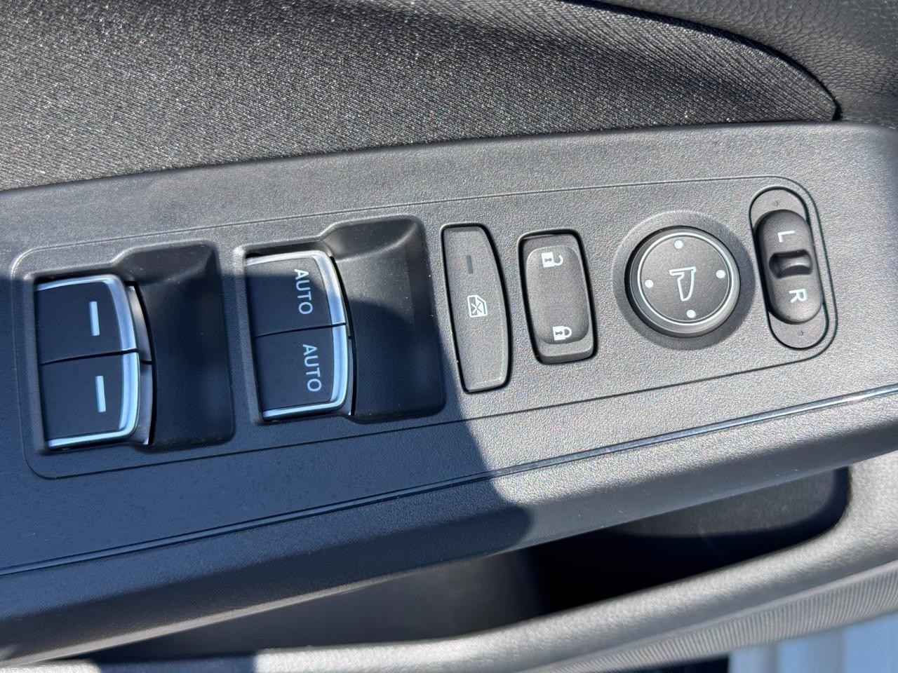 Honda Civic Sedan Vehicle Full-screen Gallery Image 18