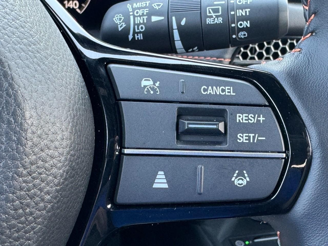 Honda HR-V Vehicle Full-screen Gallery Image 21