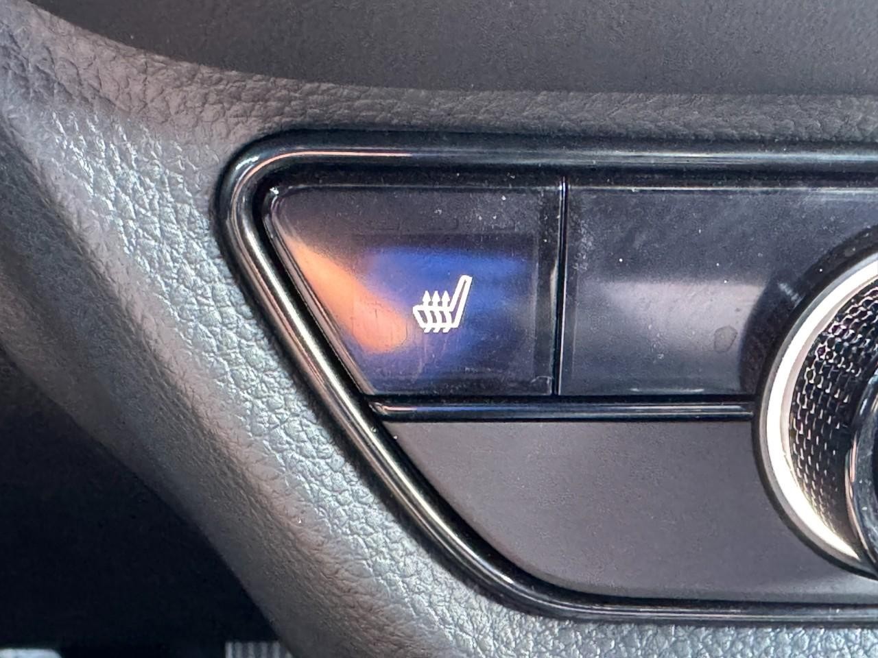 Honda HR-V Vehicle Full-screen Gallery Image 23