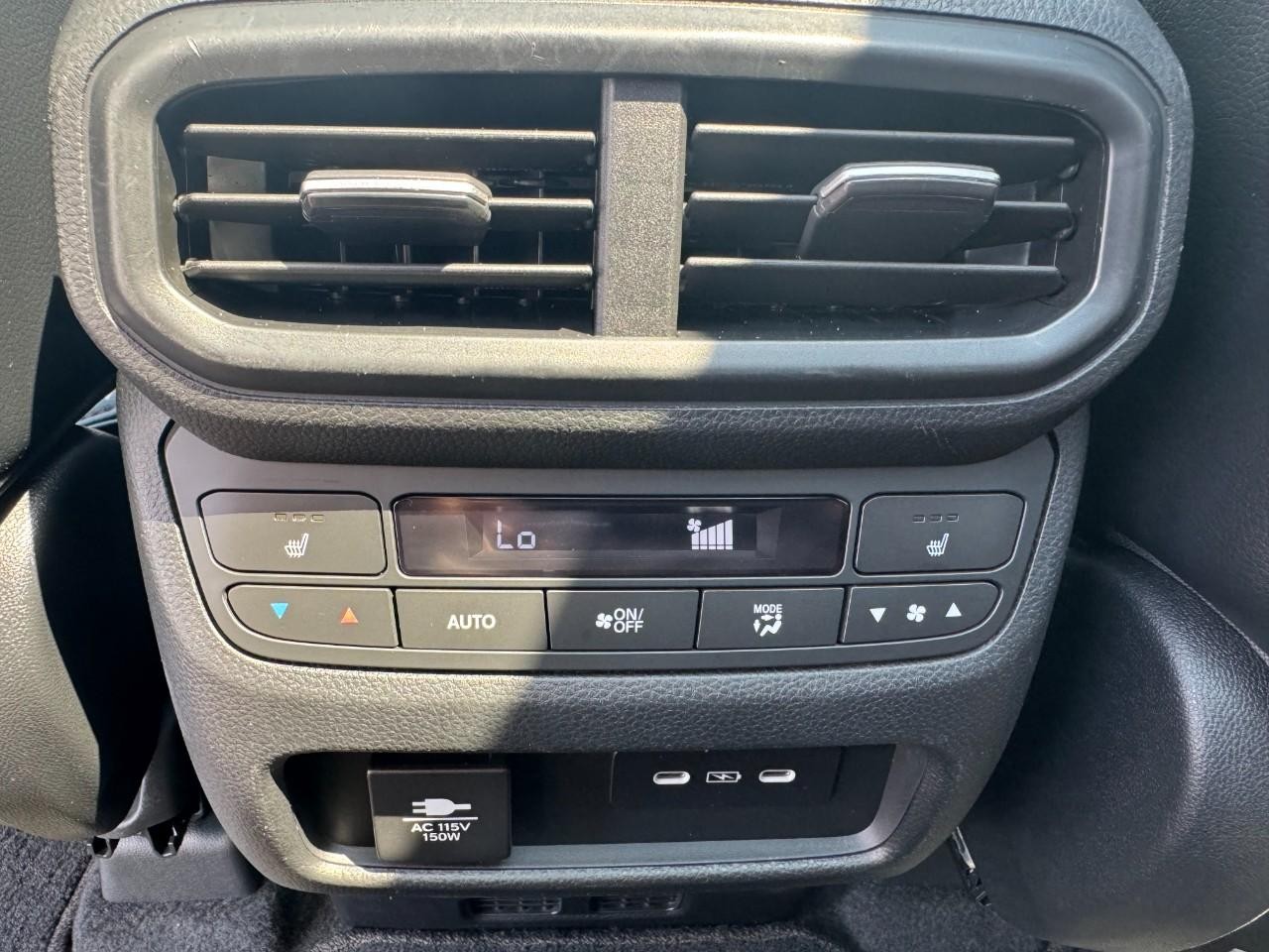 Honda Pilot Vehicle Full-screen Gallery Image 13