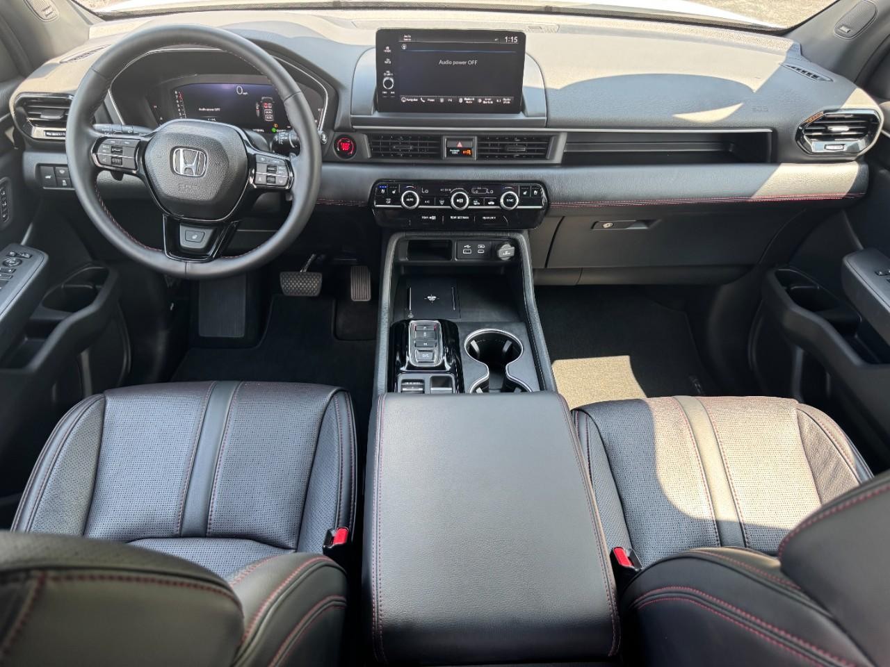 Honda Pilot Vehicle Full-screen Gallery Image 14