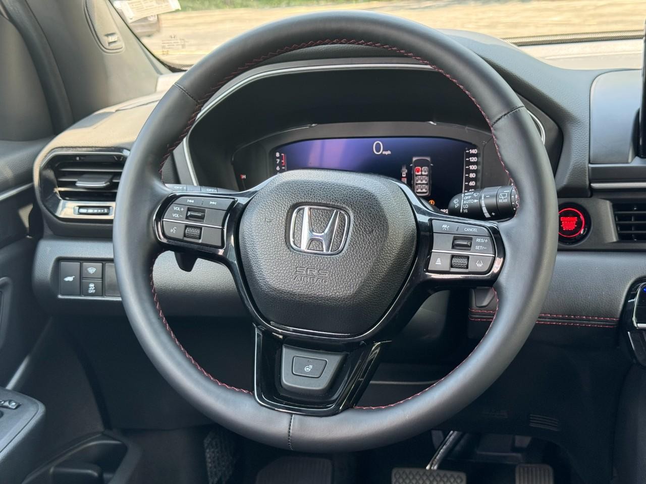 Honda Pilot Vehicle Full-screen Gallery Image 15