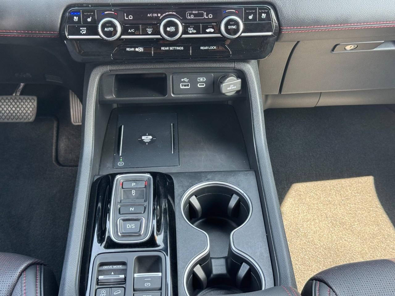 Honda Pilot Vehicle Full-screen Gallery Image 17
