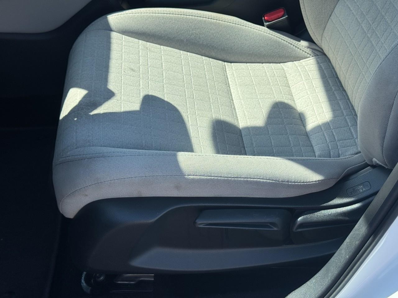 Honda HR-V Vehicle Full-screen Gallery Image 17
