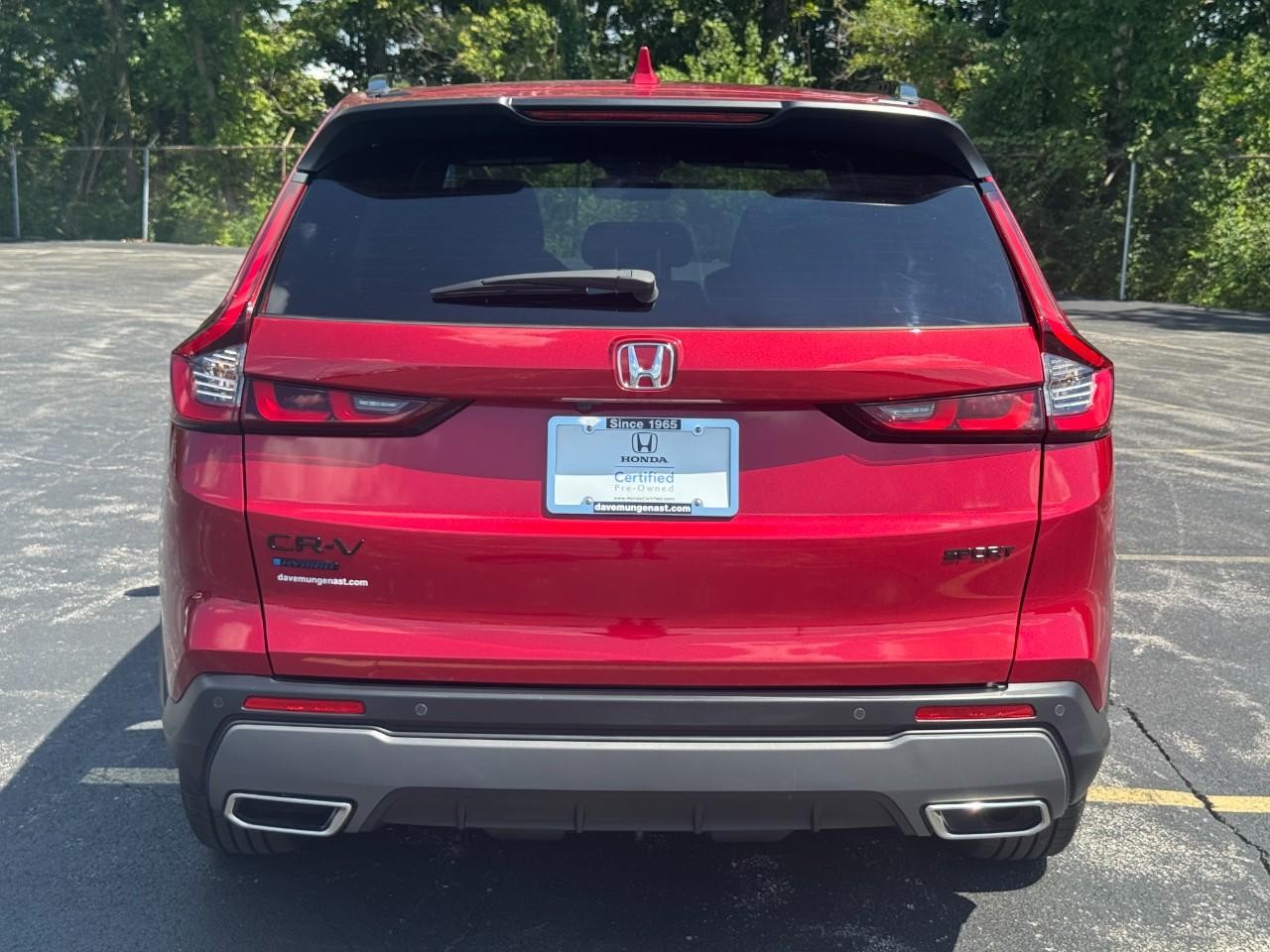 Honda CR-V Hybrid Vehicle Full-screen Gallery Image 07