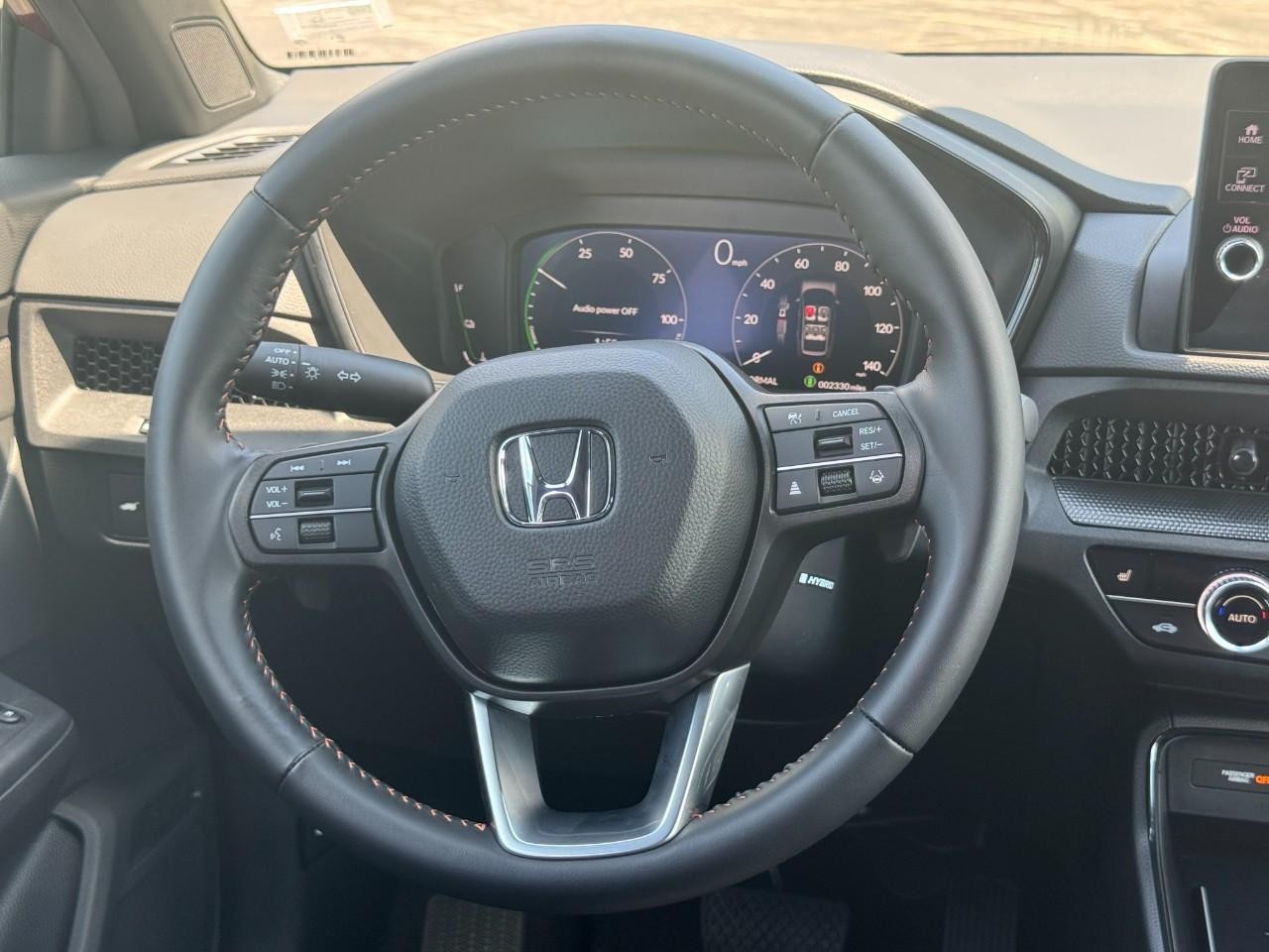 Honda CR-V Hybrid Vehicle Full-screen Gallery Image 15