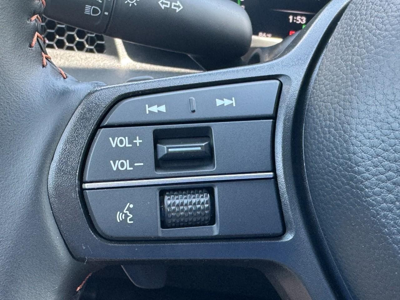 Honda CR-V Hybrid Vehicle Full-screen Gallery Image 22