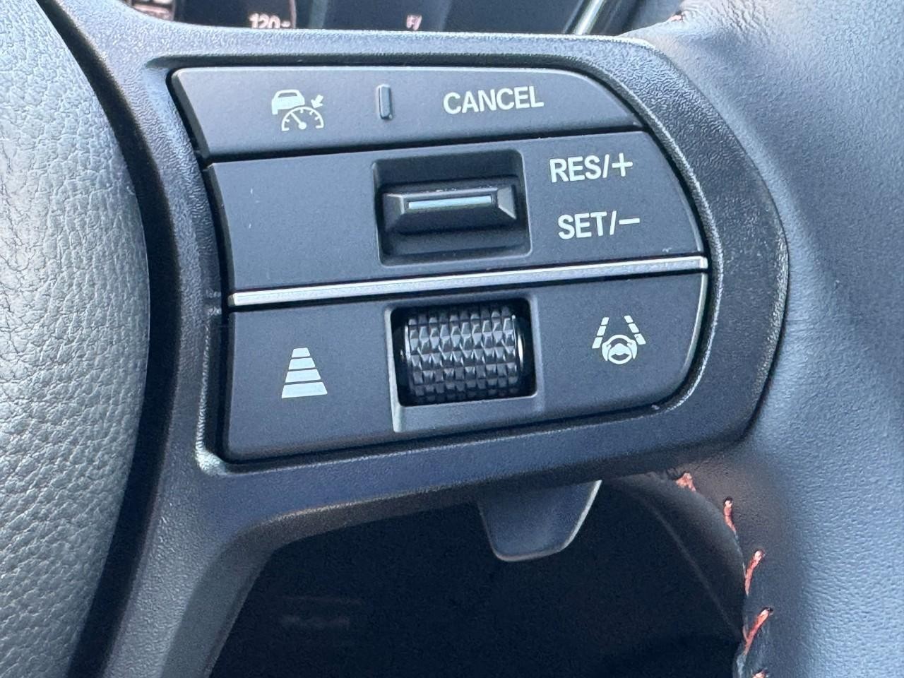 Honda CR-V Hybrid Vehicle Full-screen Gallery Image 23
