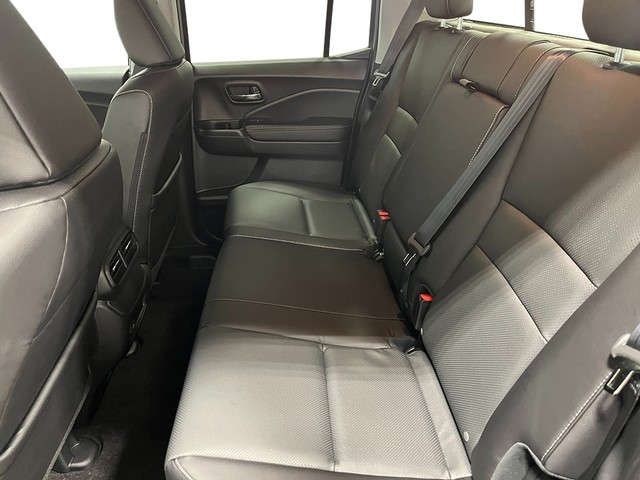Honda Ridgeline Vehicle Full-screen Gallery Image 24