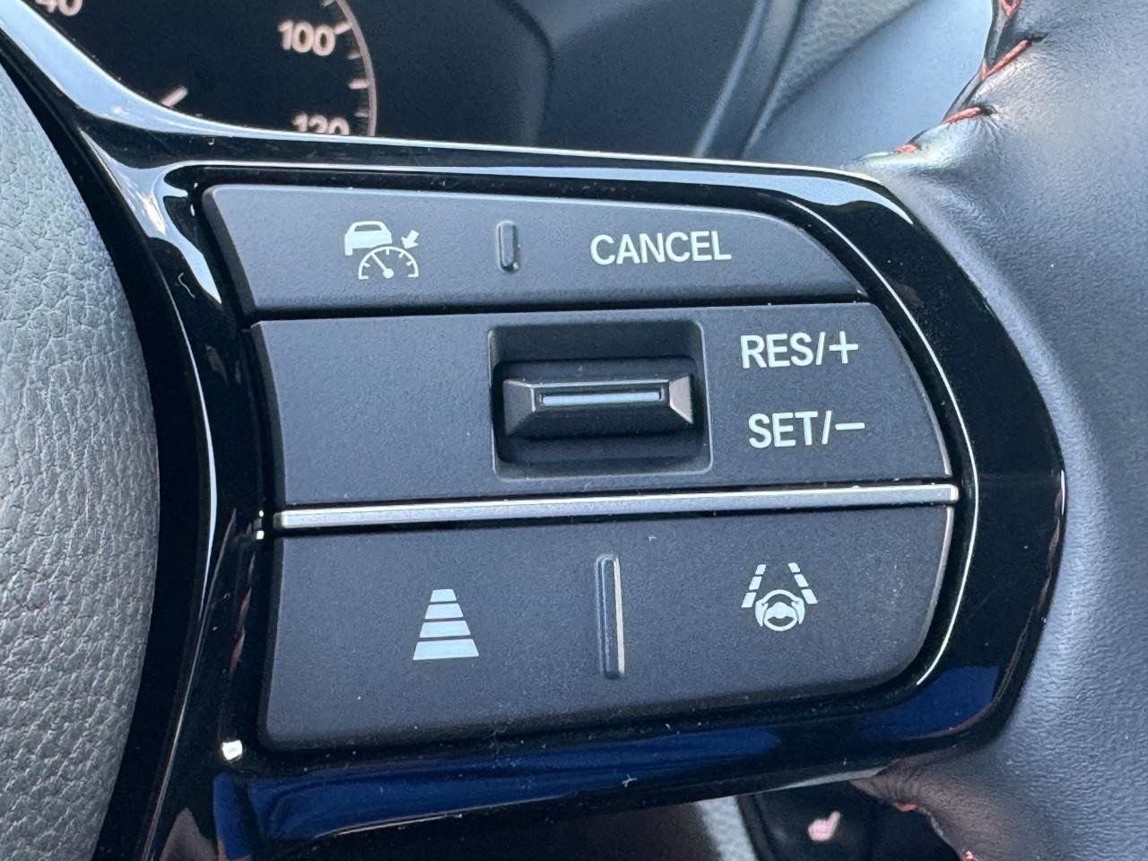 Honda HR-V Vehicle Full-screen Gallery Image 21