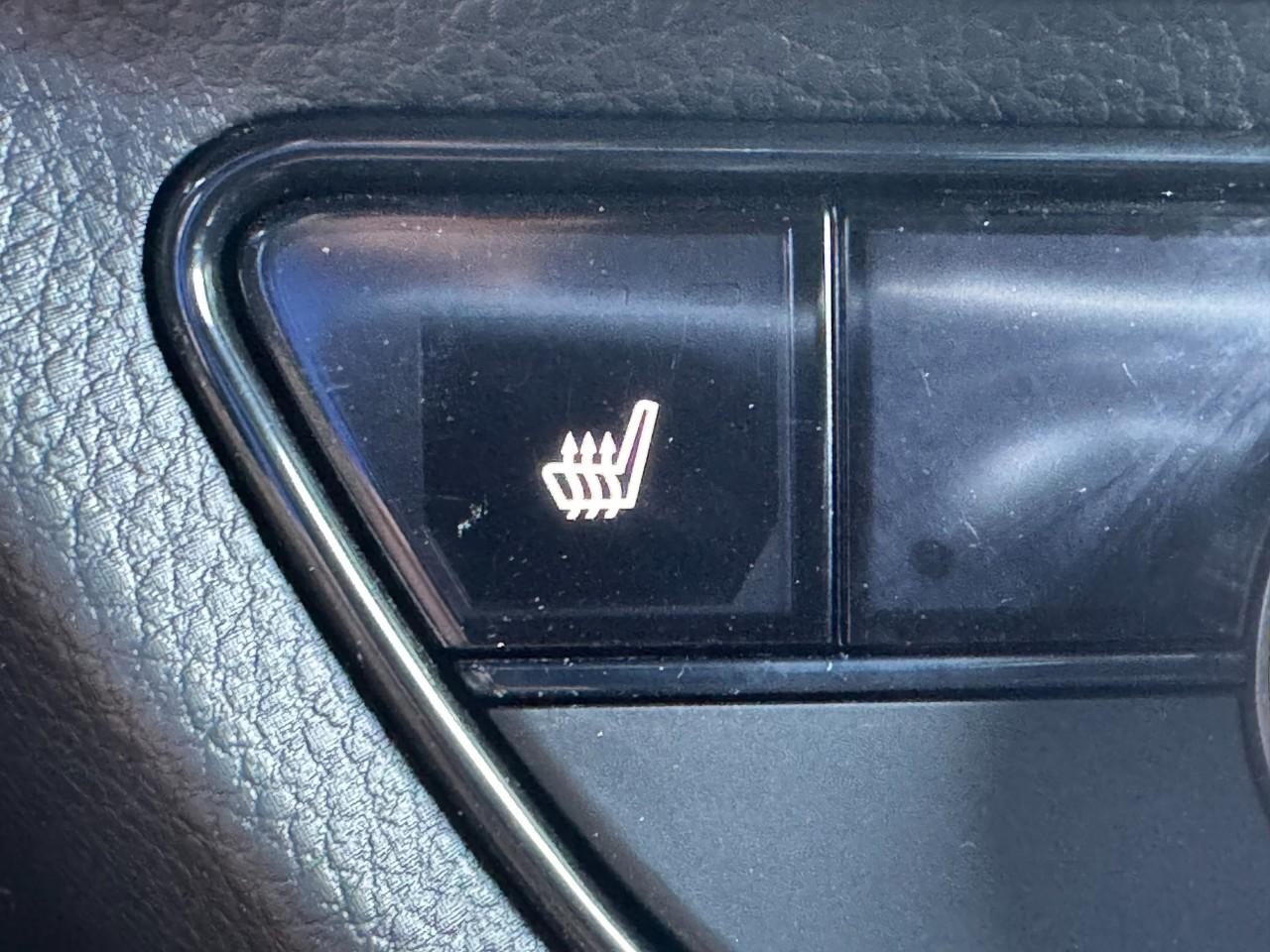 Honda HR-V Vehicle Full-screen Gallery Image 23