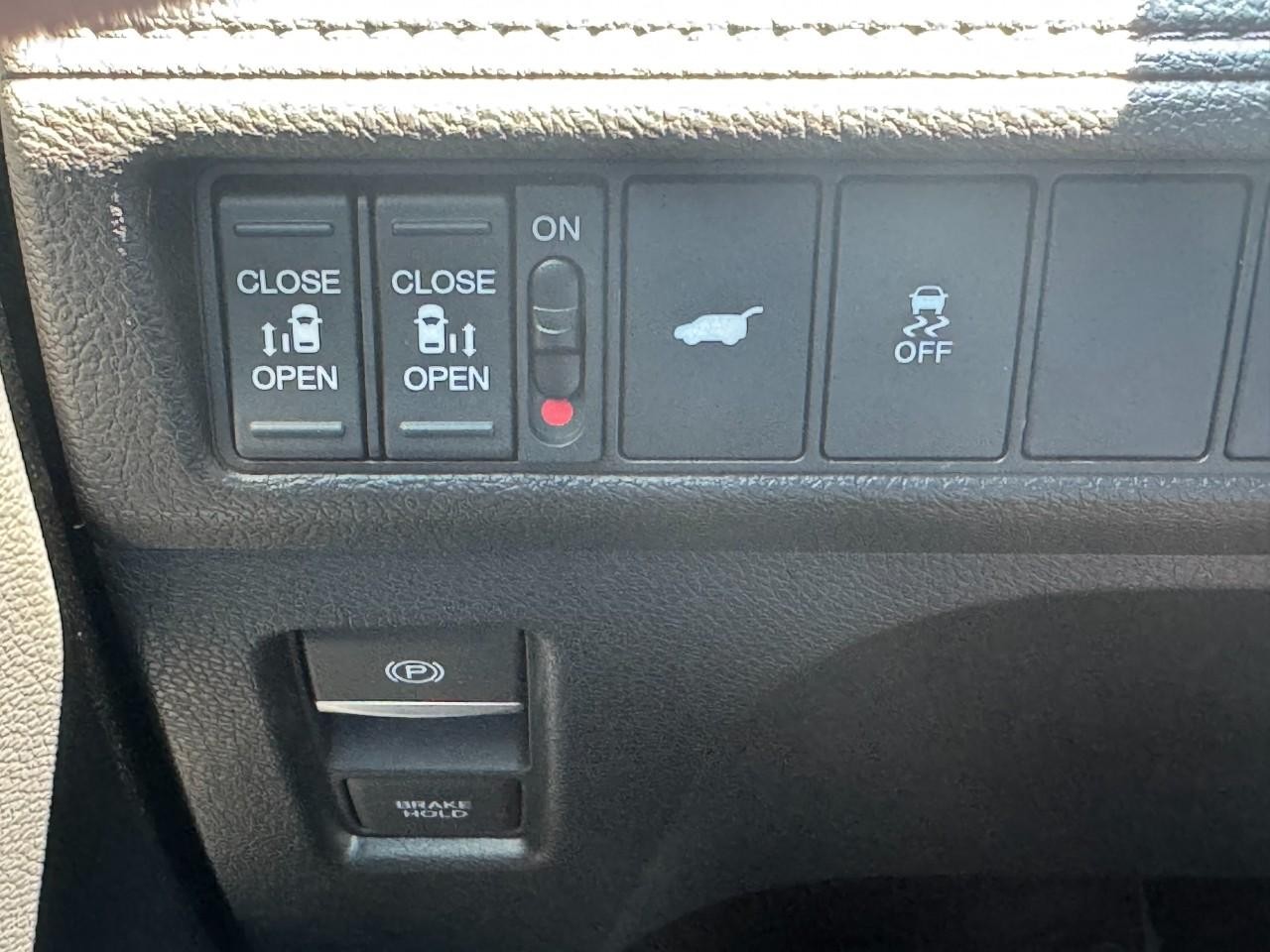 Honda Odyssey Vehicle Full-screen Gallery Image 19