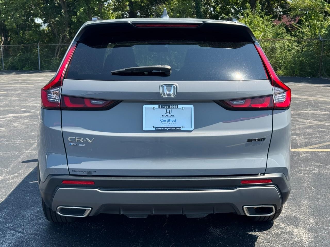 Honda CR-V Hybrid Vehicle Full-screen Gallery Image 07