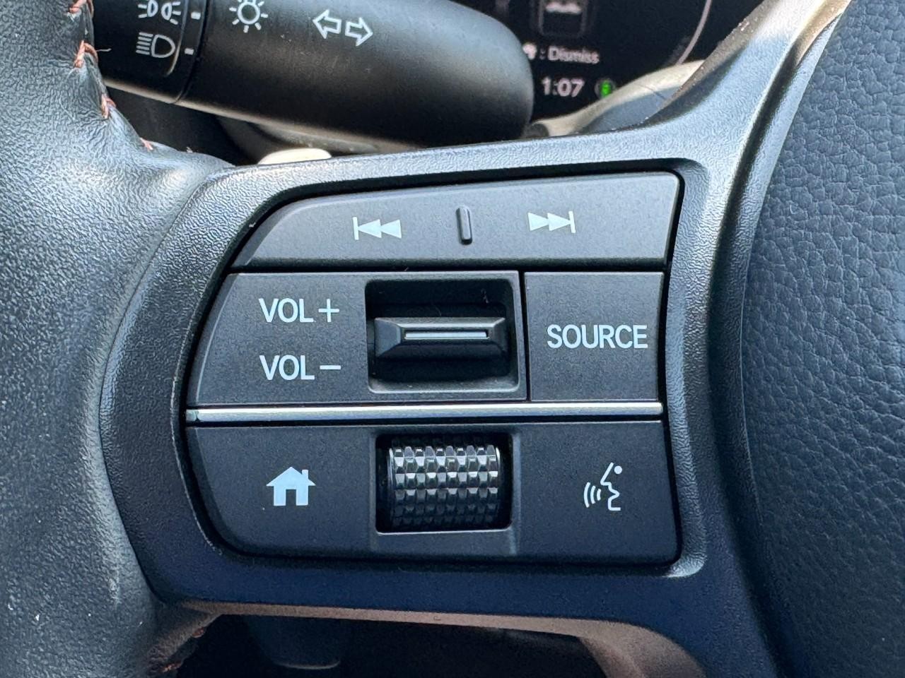 Honda CR-V Hybrid Vehicle Full-screen Gallery Image 21