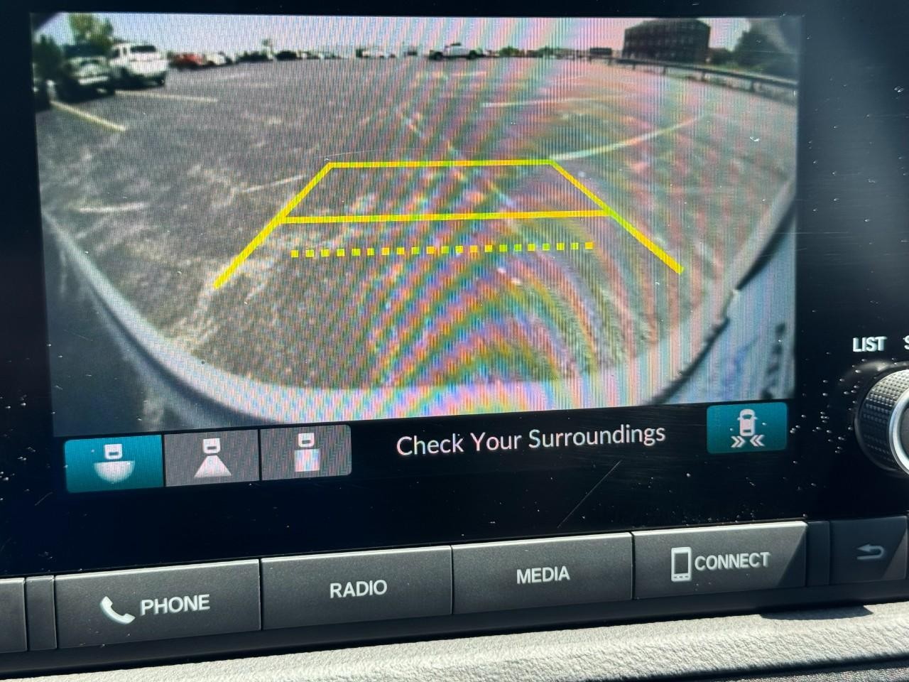 Honda CR-V Hybrid Vehicle Full-screen Gallery Image 25