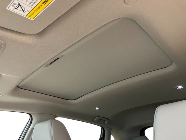 Honda HR-V Vehicle Full-screen Gallery Image 24