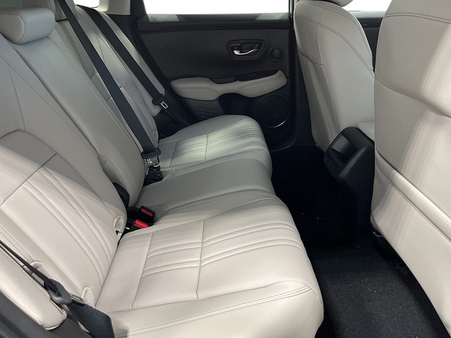 Honda HR-V Vehicle Full-screen Gallery Image 27