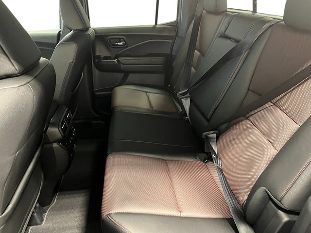 Honda Ridgeline Vehicle Full-screen Gallery Image 26
