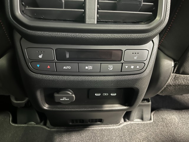 Honda Ridgeline Vehicle Full-screen Gallery Image 27