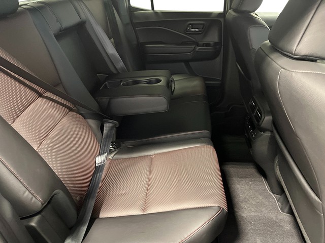 Honda Ridgeline Vehicle Full-screen Gallery Image 28