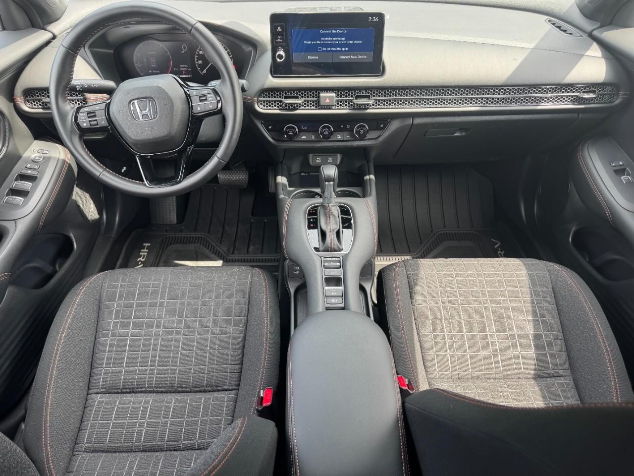 Honda HR-V Vehicle Full-screen Gallery Image 13