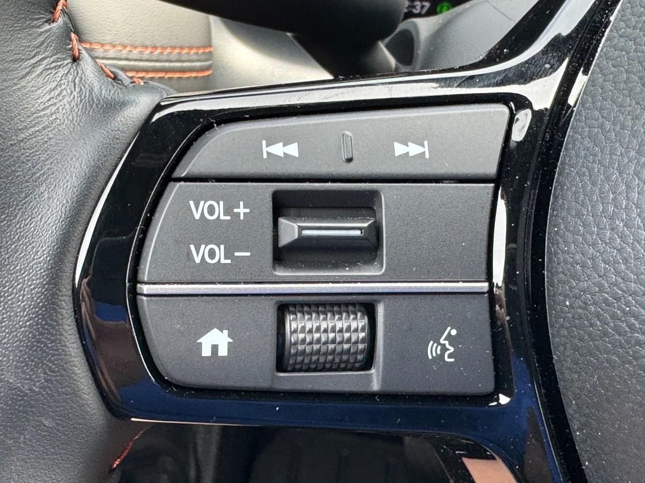 Honda HR-V Vehicle Full-screen Gallery Image 20