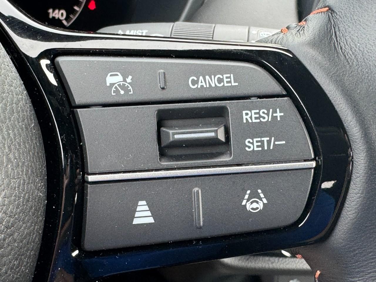 Honda HR-V Vehicle Full-screen Gallery Image 21
