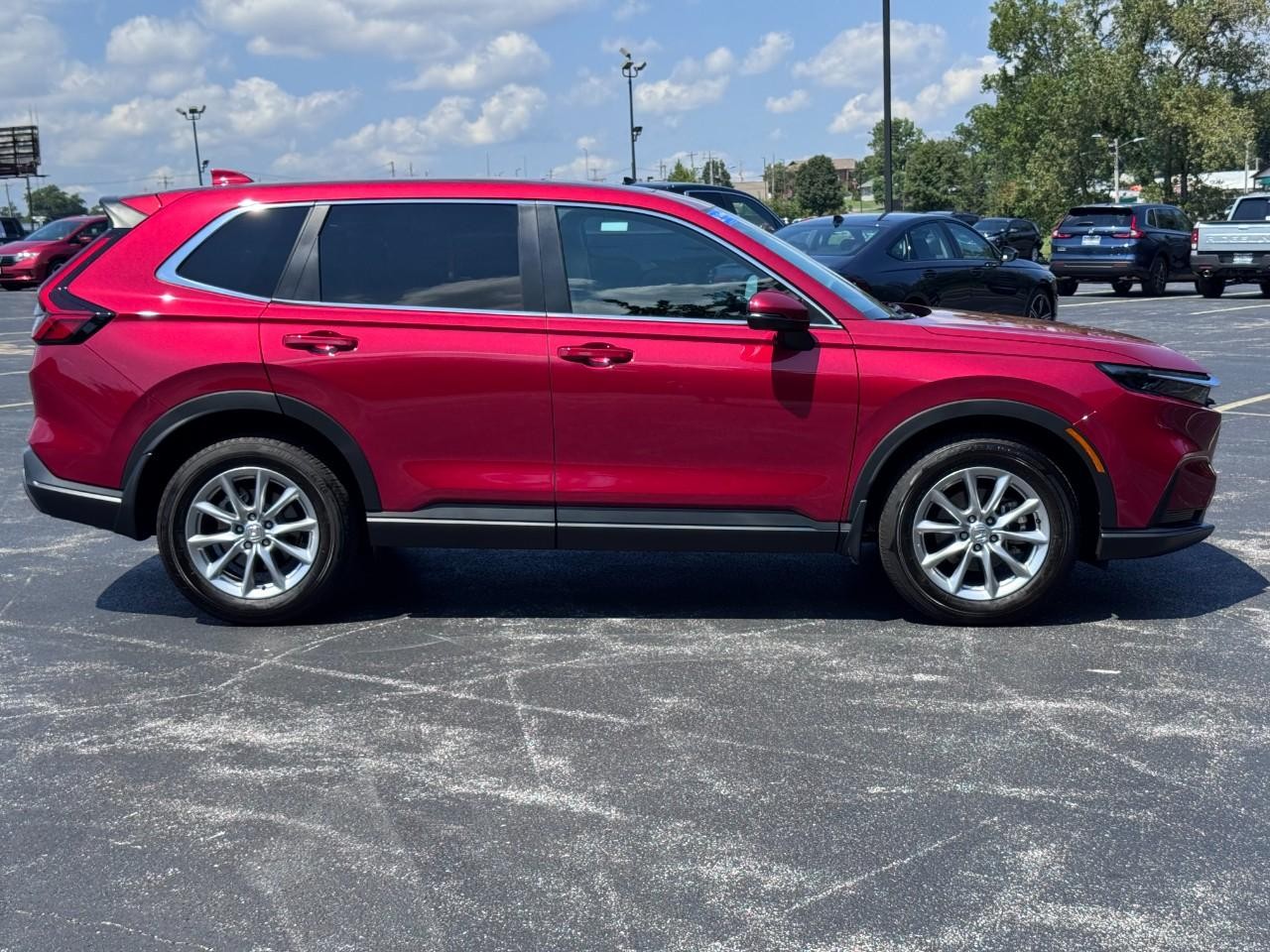 Honda CR-V Vehicle Full-screen Gallery Image 02