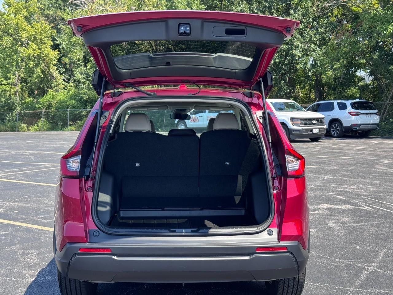 Honda CR-V Vehicle Full-screen Gallery Image 04