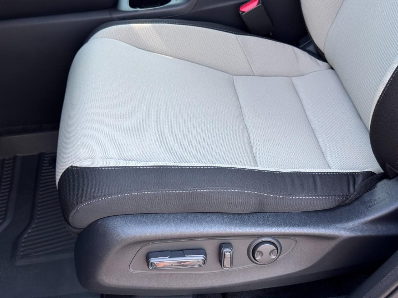 Honda CR-V Vehicle Full-screen Gallery Image 18